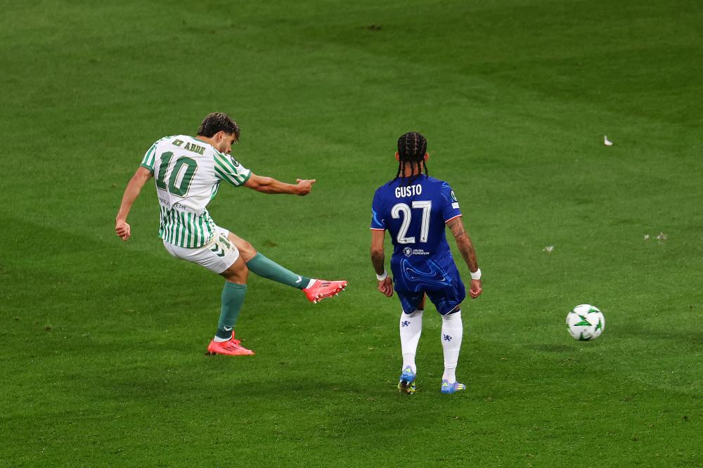 欧文连续突破创造机会