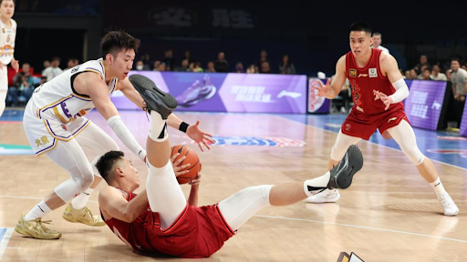 足坛一些球员会不会是有其他副业……？